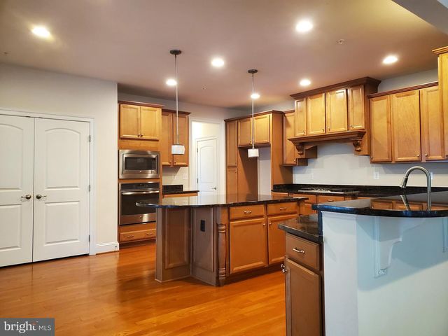 411 GREENEBAUM LN, Gaithersburg, MD 20878