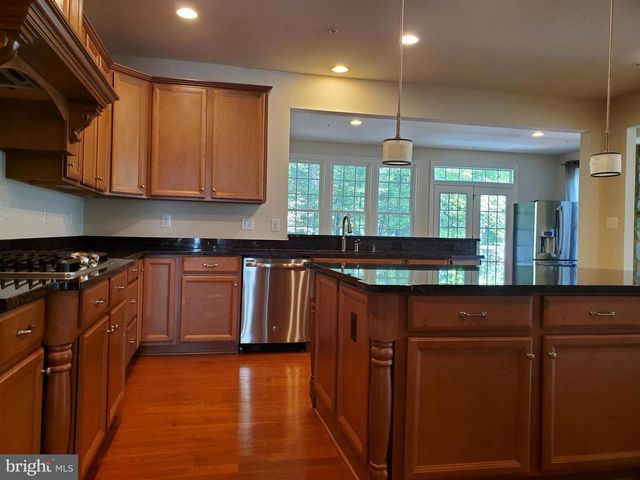 411 GREENEBAUM LN, Gaithersburg, MD 20878
