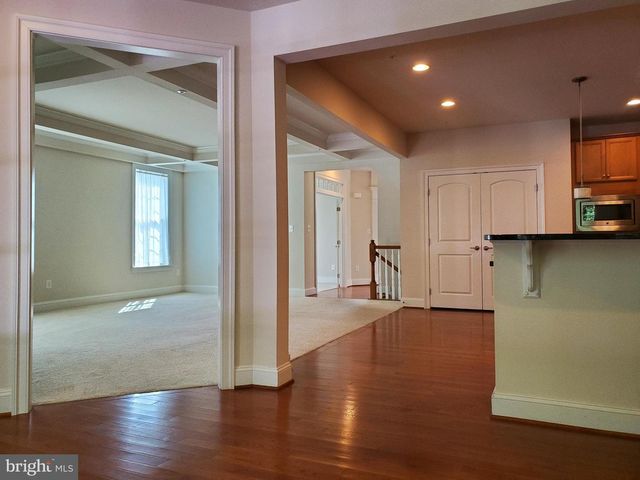 411 GREENEBAUM LN, Gaithersburg, MD 20878
