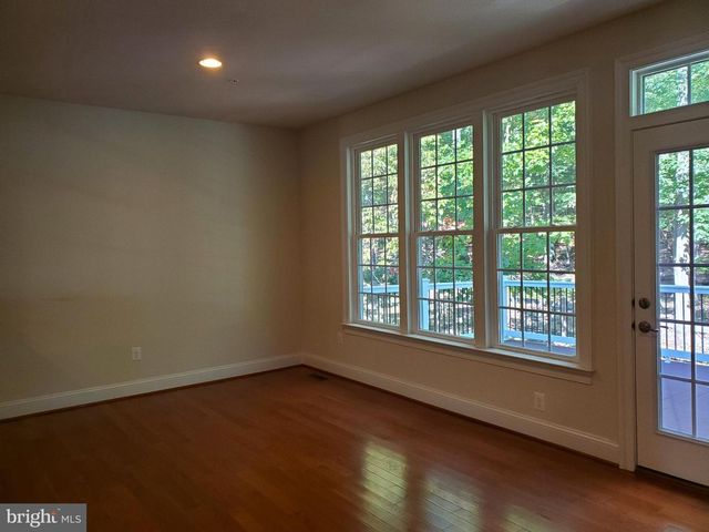 411 GREENEBAUM LN, Gaithersburg, MD 20878