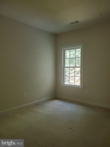 411 GREENEBAUM LN, Gaithersburg, MD 20878