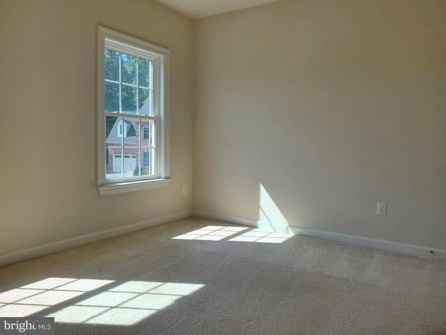 411 GREENEBAUM LN, Gaithersburg, MD 20878