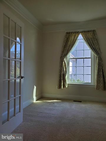 411 GREENEBAUM LN, Gaithersburg, MD 20878