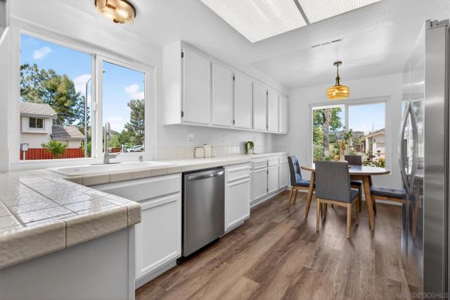 1272 Lancer Glen, Escondido, CA 92029