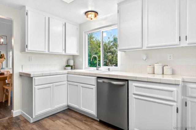 1272 Lancer Glen, Escondido, CA 92029