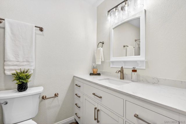 1272 Lancer Glen, Escondido, CA 92029