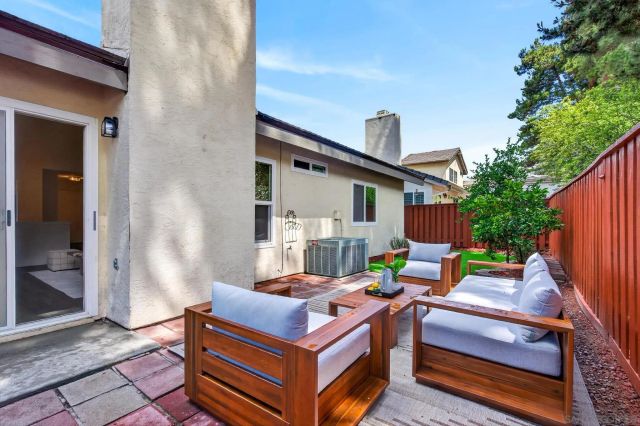 1272 Lancer Glen, Escondido, CA 92029