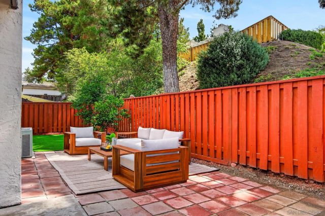 1272 Lancer Glen, Escondido, CA 92029