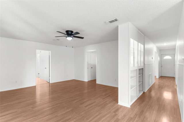 2325 15th Avenue N, Texas City, TX 77590