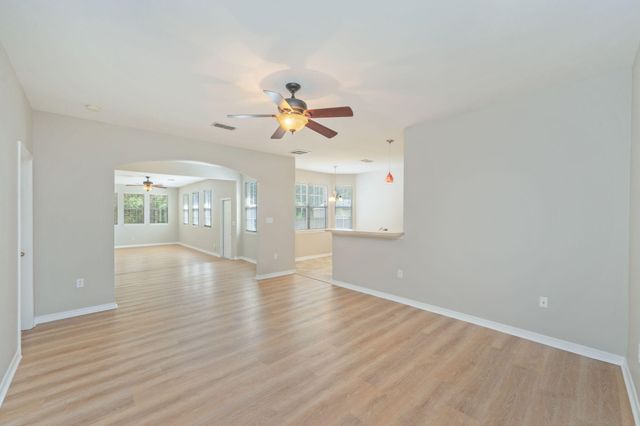 132 Peoria Boulevard, Crestview, FL 32536