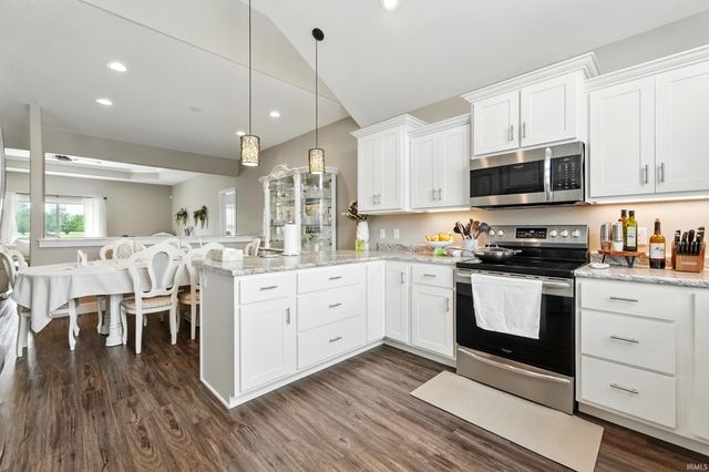 17009 Hamptons Parkway, New Haven, IN 46774