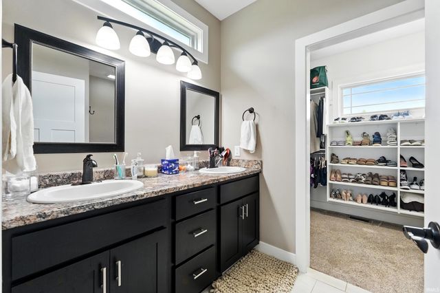 17009 Hamptons Parkway, New Haven, IN 46774
