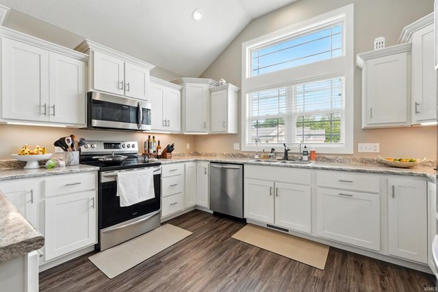 17009 Hamptons Parkway, New Haven, IN 46774