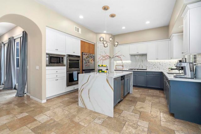 13788 Torrey Del Mar Dr, San Diego, CA 92130