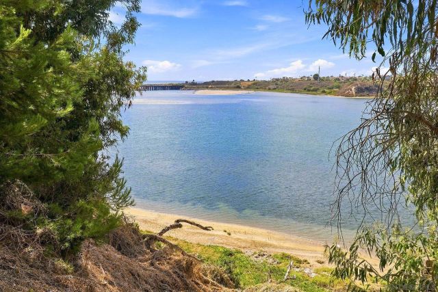 2081 Sheridan, Encinitas, CA 92024
