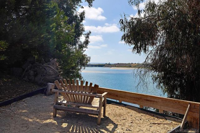 2081 Sheridan, Encinitas, CA 92024