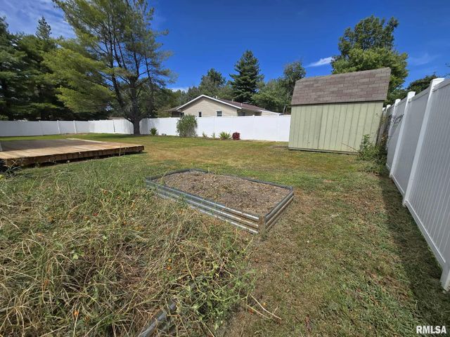 108 MOCKINGBIRD Lane, Woodlawn, IL 62898