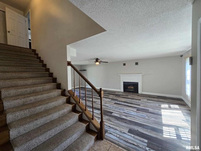 108 MOCKINGBIRD Lane, Woodlawn, IL 62898