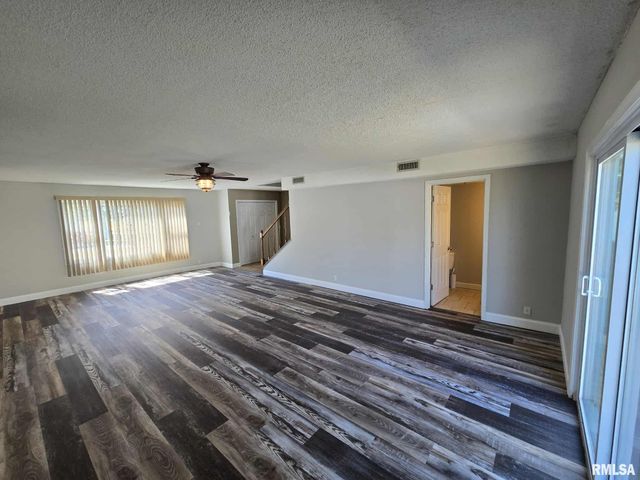 108 MOCKINGBIRD Lane, Woodlawn, IL 62898