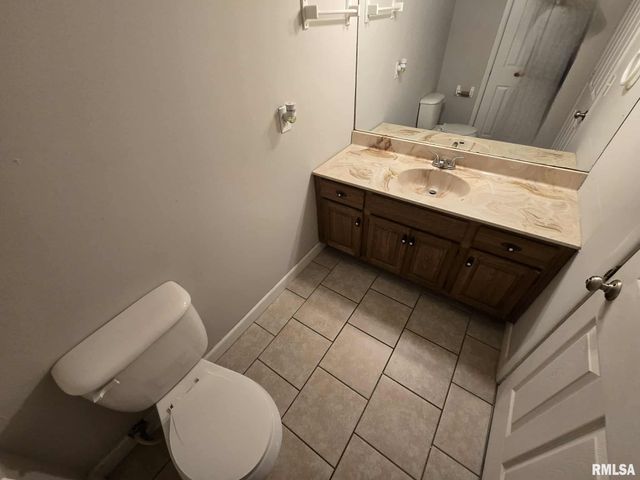 108 MOCKINGBIRD Lane, Woodlawn, IL 62898