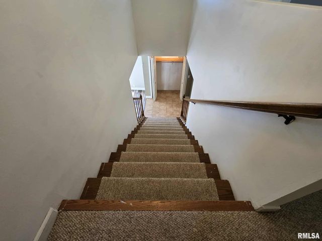 108 MOCKINGBIRD Lane, Woodlawn, IL 62898