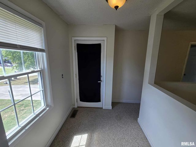 108 MOCKINGBIRD Lane, Woodlawn, IL 62898