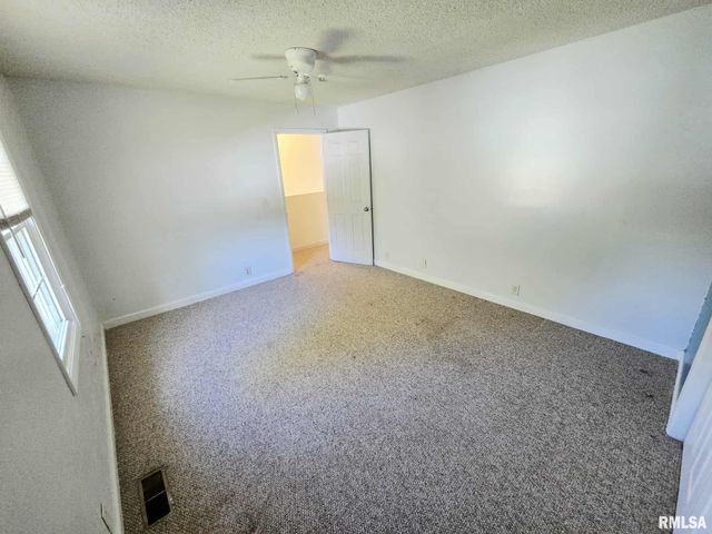 108 MOCKINGBIRD Lane, Woodlawn, IL 62898