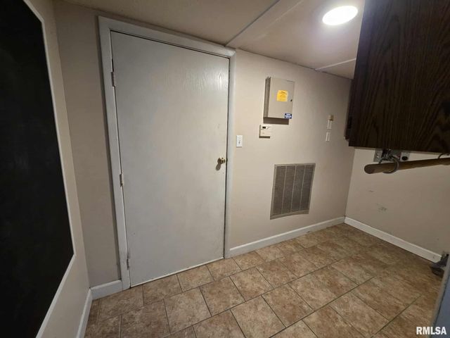 108 MOCKINGBIRD Lane, Woodlawn, IL 62898