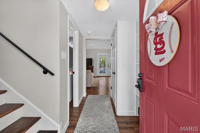 12861 Town And Four Drive 12861, Creve Coeur, MO 63141