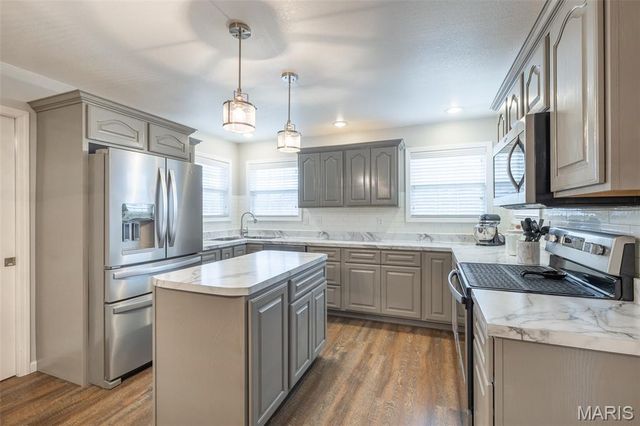 5263 State Highway J, Puxico, MO 63960