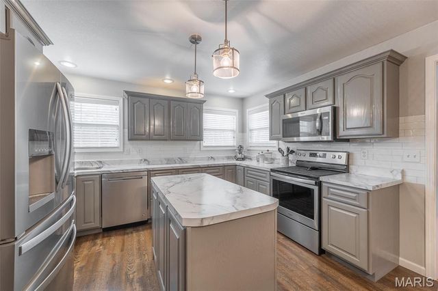 5263 State Highway J, Puxico, MO 63960