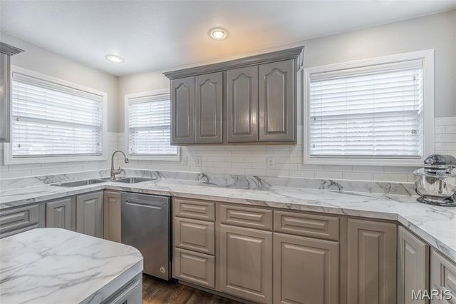 5263 State Highway J, Puxico, MO 63960