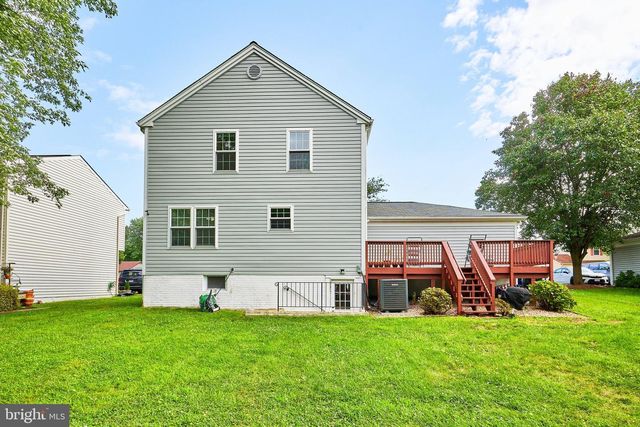 806 RUST DR NE, Leesburg, VA 20176