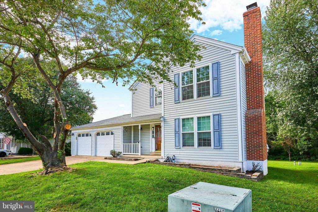 806 RUST DR NE, Leesburg, VA 20176