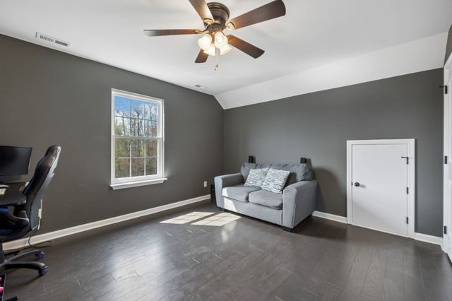 145 Diane Loop, White Bluff, TN 37187