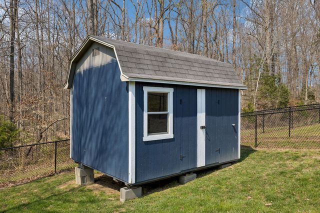 145 Diane Loop, White Bluff, TN 37187