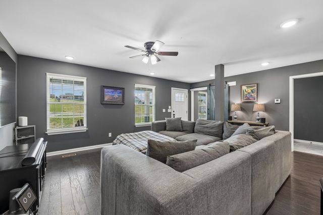 145 Diane Loop, White Bluff, TN 37187