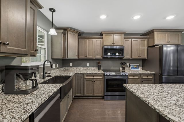 145 Diane Loop, White Bluff, TN 37187