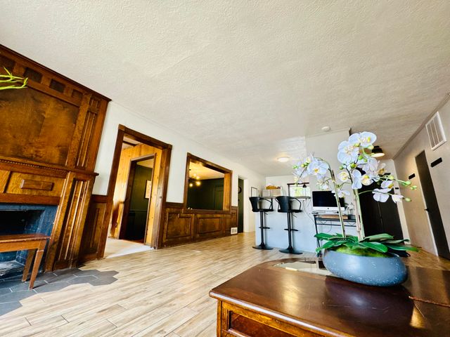 1620 Parsifal Street NE, Albuquerque, NM 87112