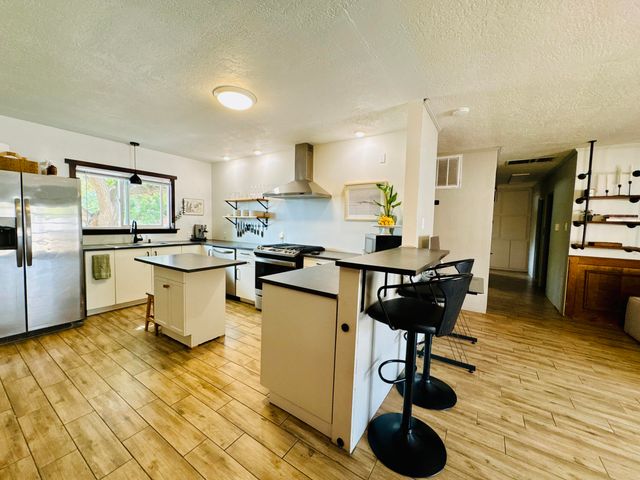 1620 Parsifal Street NE, Albuquerque, NM 87112