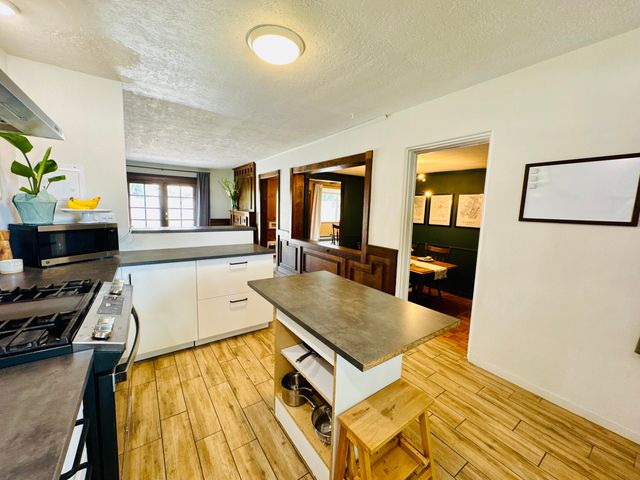 1620 Parsifal Street NE, Albuquerque, NM 87112