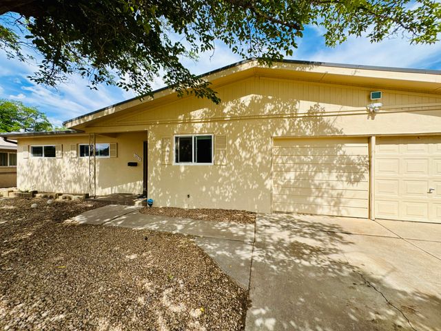 1620 Parsifal Street NE, Albuquerque, NM 87112