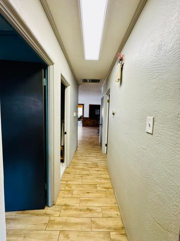 1620 Parsifal Street NE, Albuquerque, NM 87112