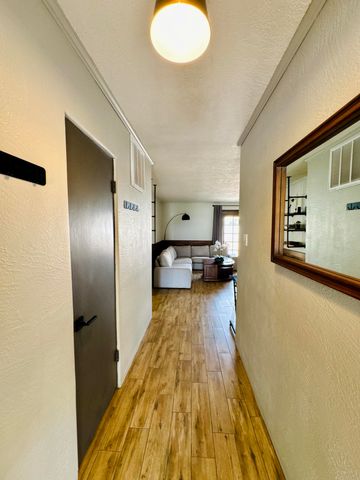 1620 Parsifal Street NE, Albuquerque, NM 87112