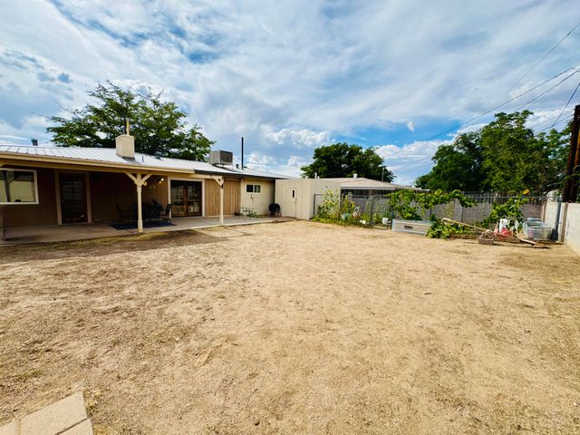 1620 Parsifal Street NE, Albuquerque, NM 87112
