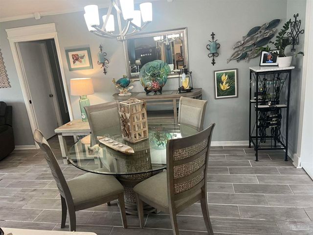 1 Arapaho Dr, Pensacola, FL 32507