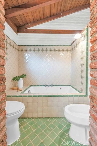 1321 W Valleyheart Drive, Burbank, CA 91506