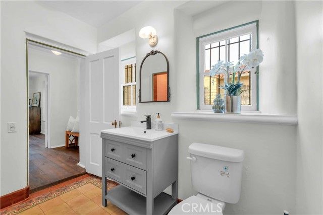 1321 W Valleyheart Drive, Burbank, CA 91506