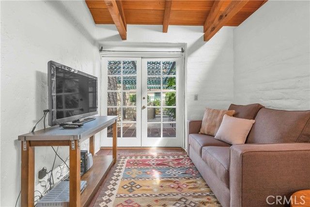 1321 W Valleyheart Drive, Burbank, CA 91506