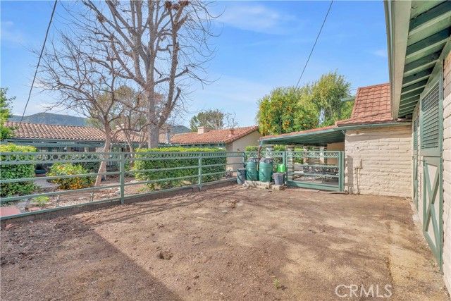 1321 W Valleyheart Drive, Burbank, CA 91506